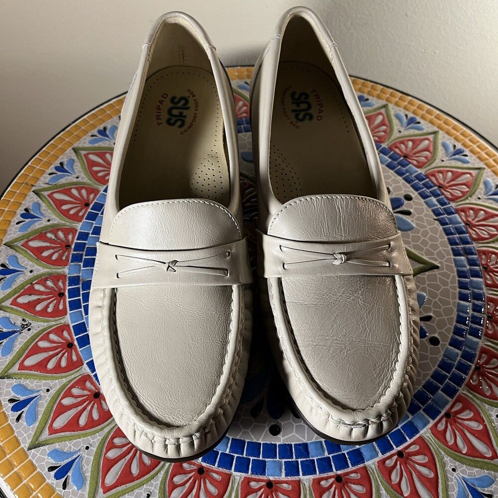 SAS Classic Tripad Comfort Womens 9 W Ivory/Ecru Moc Toe Leather Loafers US Made